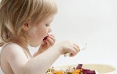 Правильное питание ребенка до года − может ли оно повлиять на здоровье ребенка в целом?